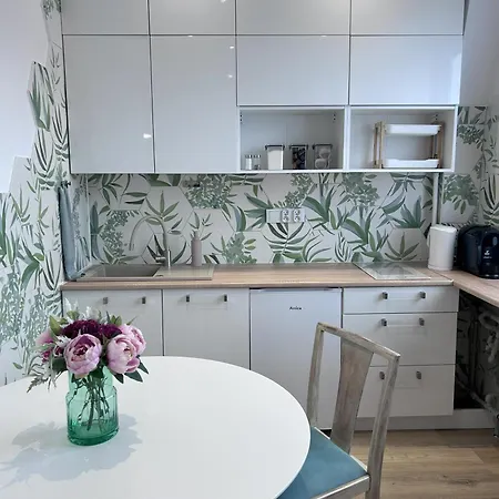 15 Crystal Plaza Apartamento